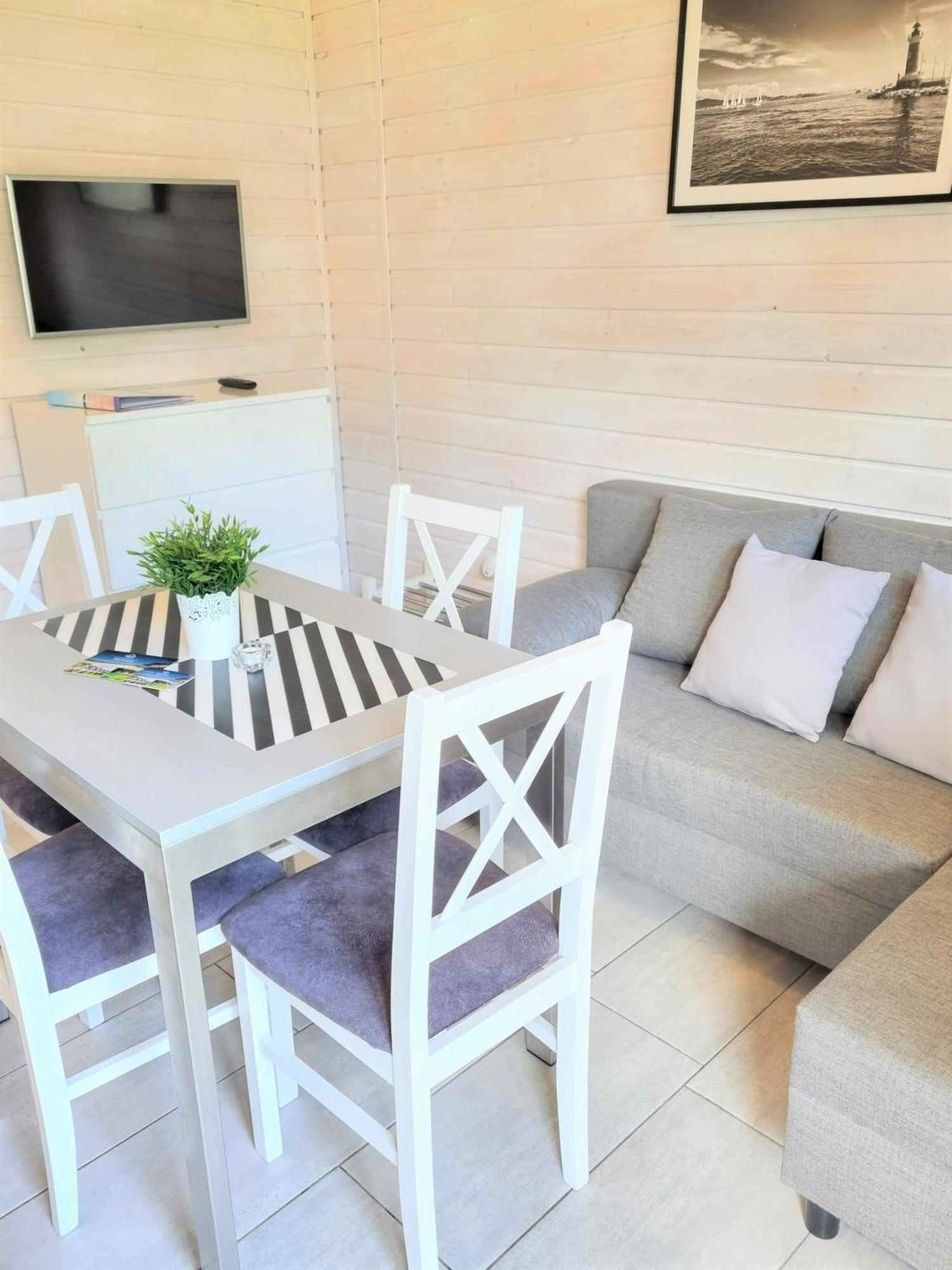 Nadmorska Przystan Apartamenty - Basen, Sala Zabaw, Rowery, Animacje أوستكا الغرفة الصورة